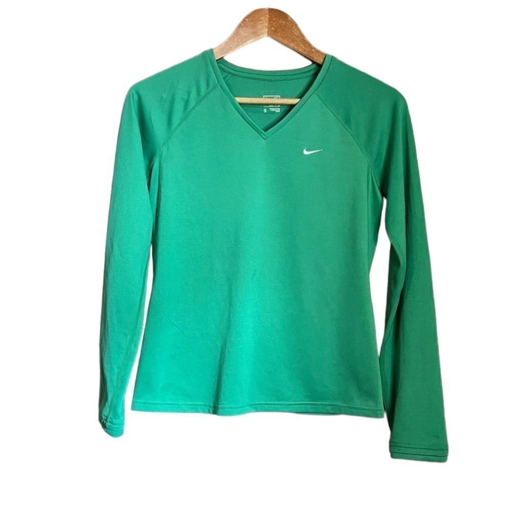 3 for $30! Nike green‎ v  neck long sleeve tee